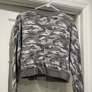 Camo pullover